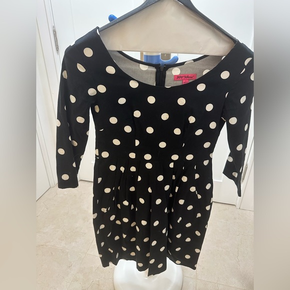 Fun Betsy Johnson dress great for any occasion - Picture 1 of 5